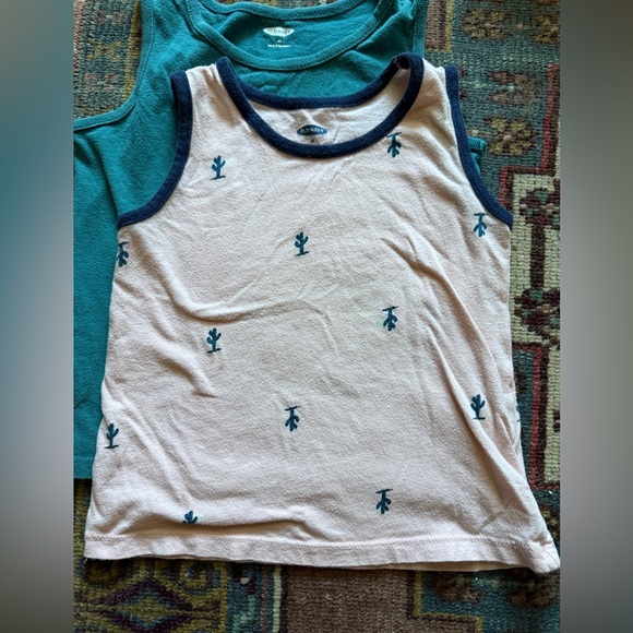 Lot of five 3T tank tops - Picture 4 of 6